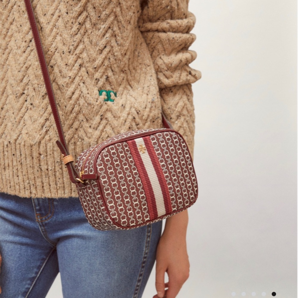 Beautiful new Tory Burch crossbody ♥️ - Picture 2 of 8